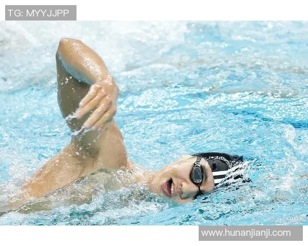 自由泳技巧与训练方法全面解析 提升游泳速度与效率的关键要素