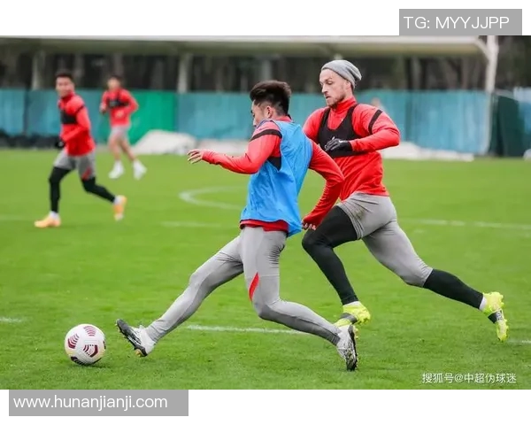 精彩纷呈的足球之夜 各大赛事比分一览 热门球队战况全解析